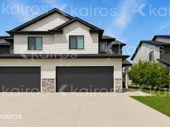 6918 Bluebell Ct, Johnston, IA 50131