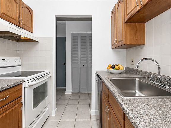 2nd image of 103 Newman Rd APT 17