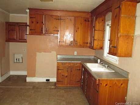 4th image of 3929 Starmount Ave