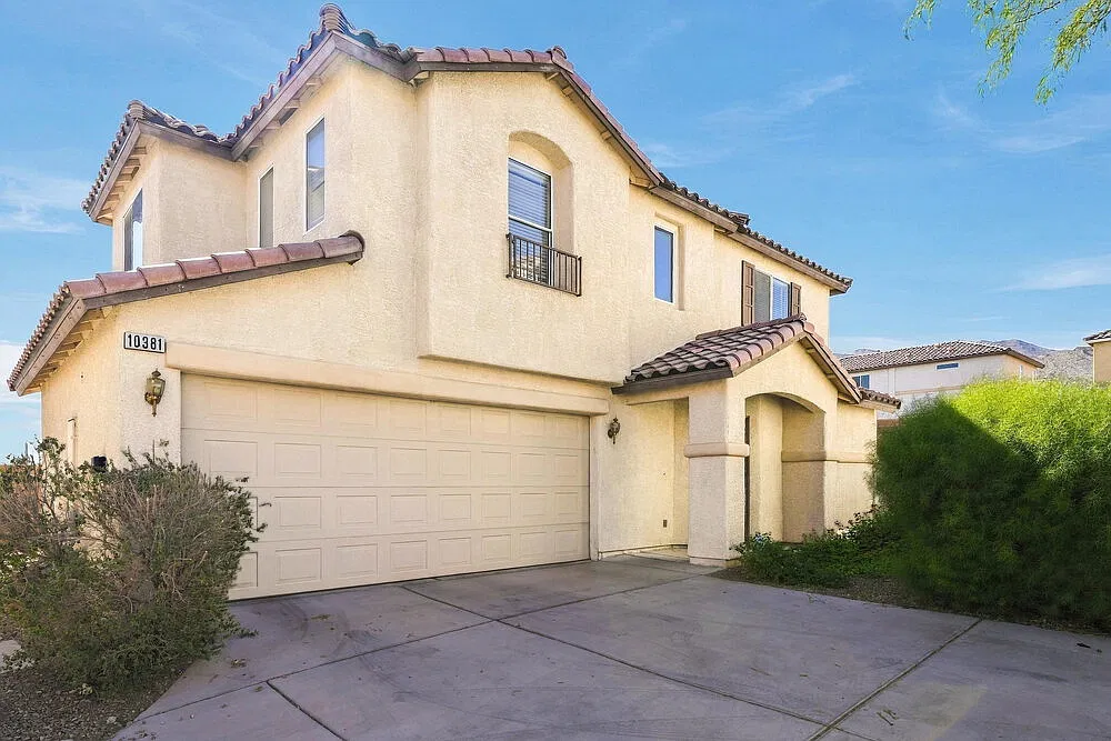 3 bed, 2.5 bath, 1358 sqft, $2,020 — Photo 4