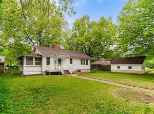231 W Park St, Gardner, KS 66030