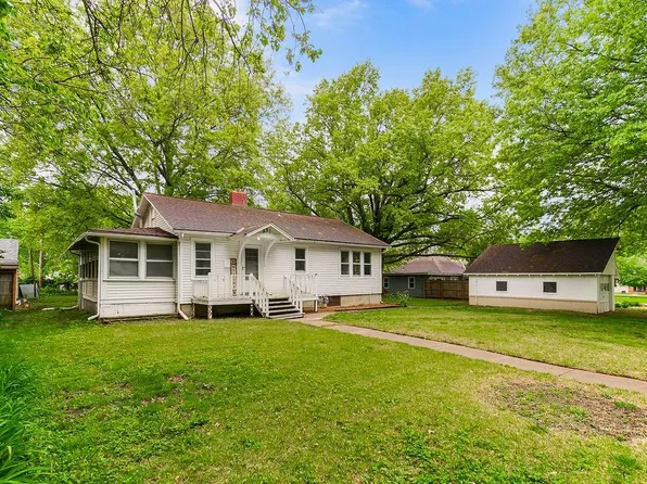 231 W Park St, Gardner, KS 66030