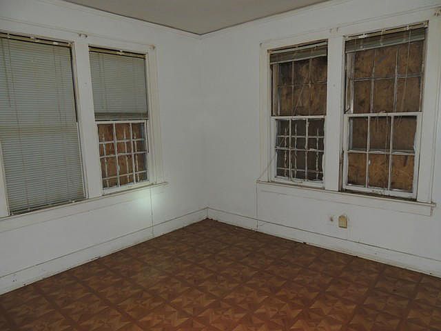 1st image of 724 N Hollywood St