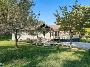 1950 Everhart Ln, Knoxville, TN 37921