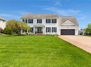 7279 Lakeview Ct, North Tonawanda, NY 14120