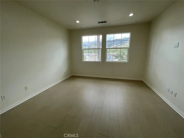 810 E Promenade #C — Photo 20