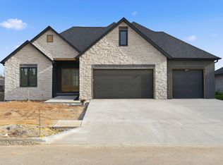 6032 S Clay Ave, Springfield, MO 65810