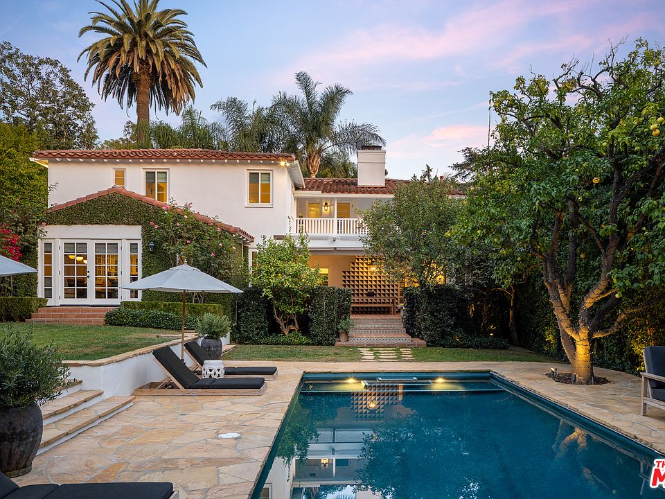 1st image of 1355 N Doheny Dr