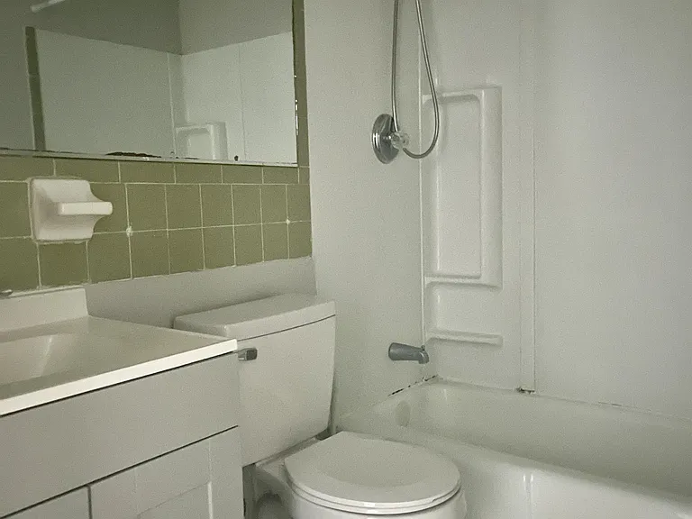 1150 Ogden St — Photo 4