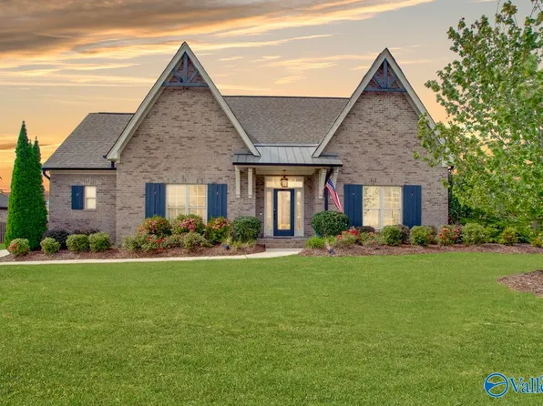 2710 Natures Trl SE, Owens Cross Roads, AL 35763