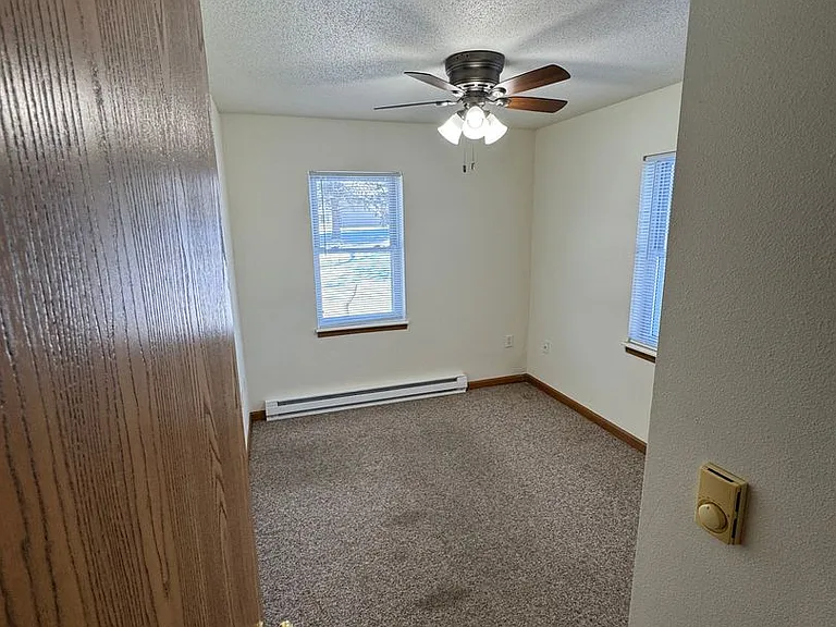 90 E Gridley Ave — Photo 9