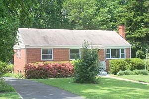 EXTERIOR - DRIVEWAY