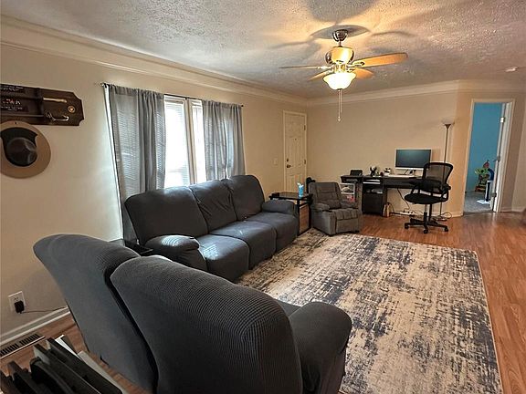 4th image of 329 La Quinta Dr #17