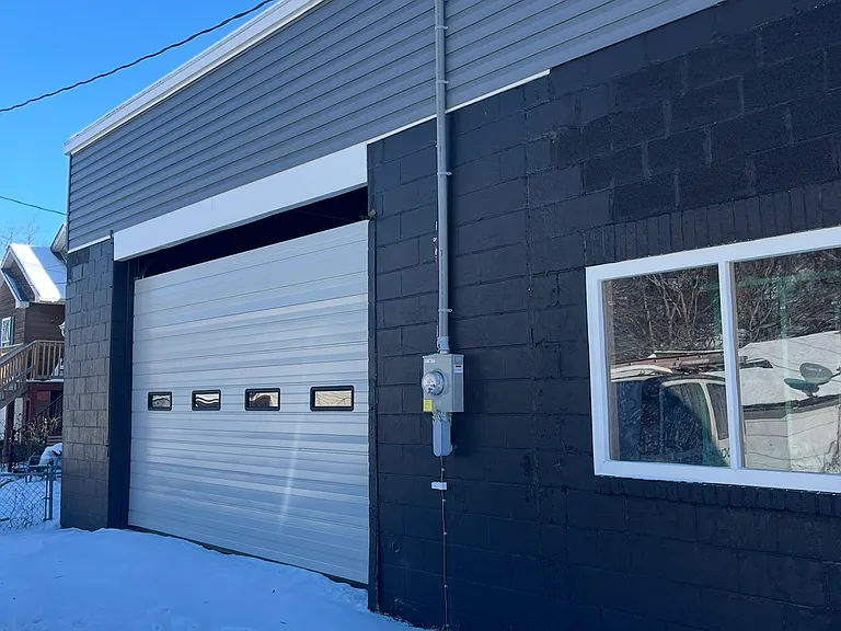 503 Pine Ave — Photo 2