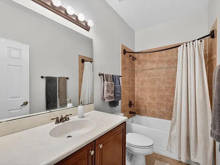 1121 Charming St — Photo 31
