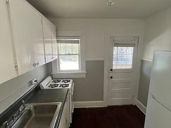 4th image of 945 6th St N APT 3