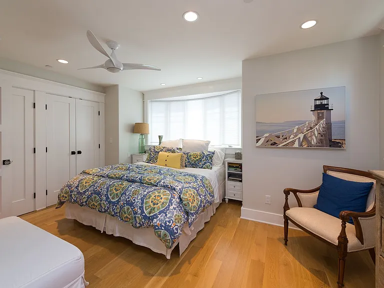 734 Olive Ave — Photo 16