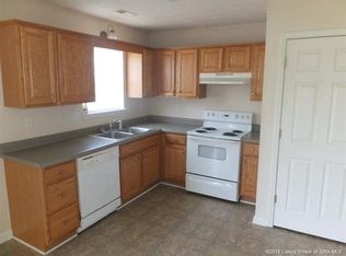 647 Heuser St NE, Palmyra, IN 47164