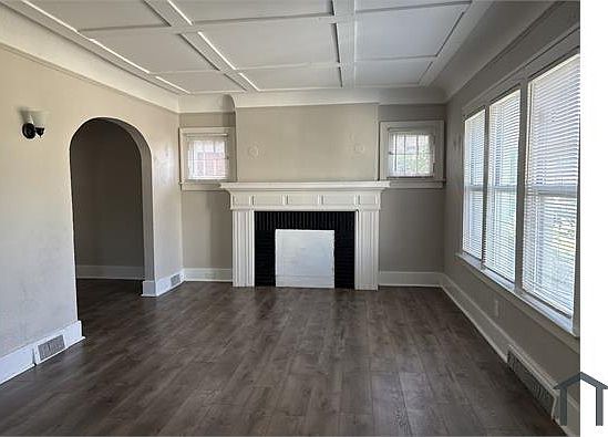 4th image of 356 Eastlawn St
