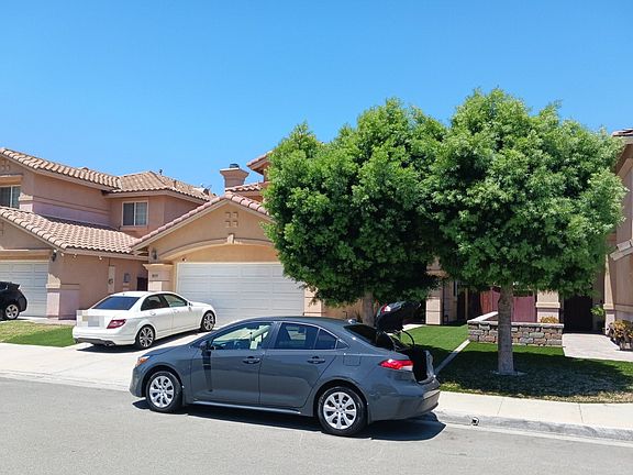 2nd image of 3895 Hollyhock Ln