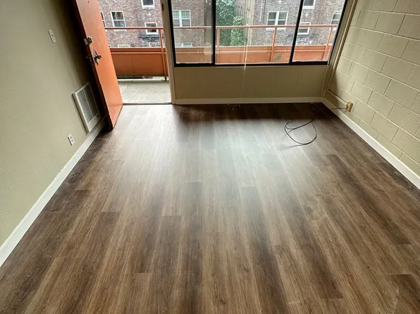 La Mirada, 1120 NE 43rd St #1-305, Seattle, WA 98105