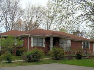 1403 N Moore Rd, Chattanooga, TN 37411