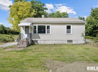 3817 12th St, Moline, IL 61265