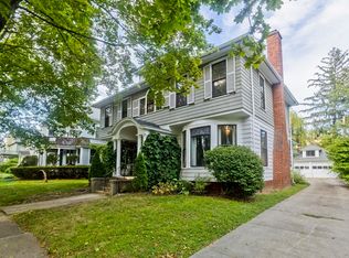 43 Magnolia Ter, Springfield, MA 01108