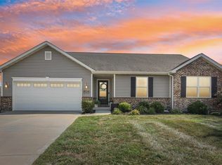 924 W 3rd St, Aviston, IL 62216
