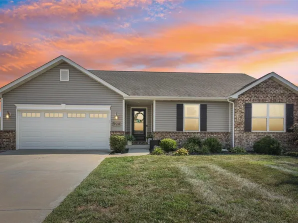 924 W 3rd St, Aviston, IL 62216
