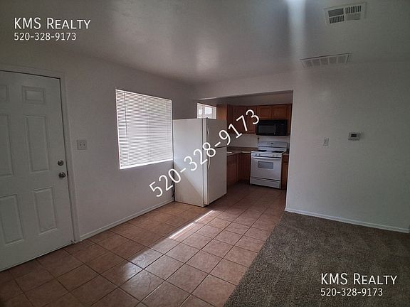 3rd image of 3536 E Blacklidge Dr Unit 3