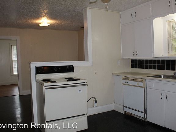 5th image of 801 W Avenue D