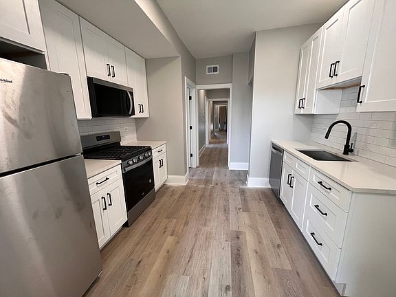 2nd image of 4048 N Richmond St APT 2