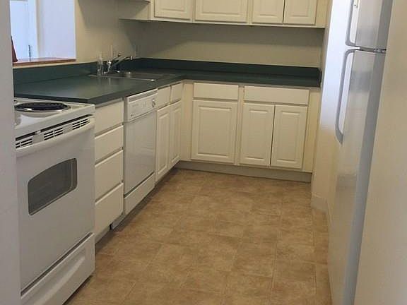 5th image of 19-23 Pleasant St #508