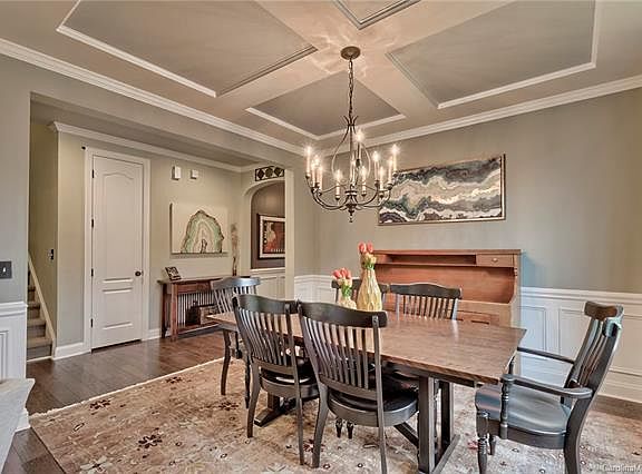 5th image of 3715 Halcyon Dr