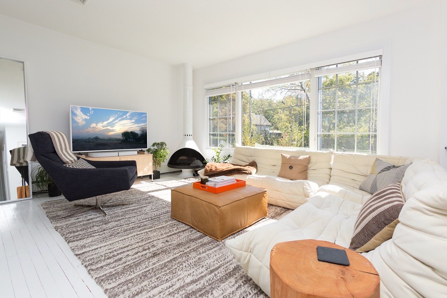 Upstairs living room with gas fireplace.