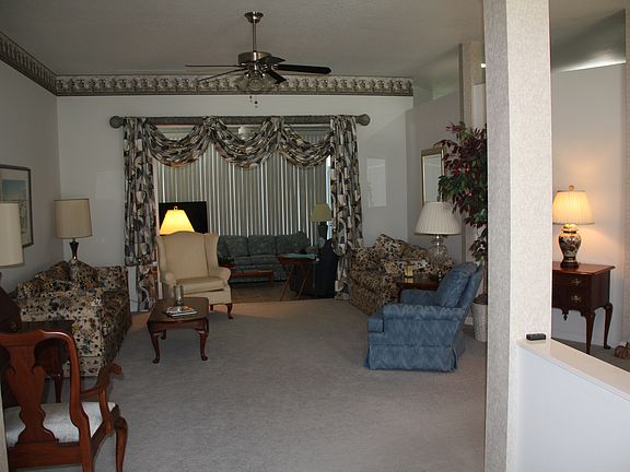 Large Great Rm into Florida 