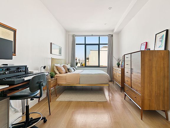 4th image of 1060 Bedford Ave APT 5C