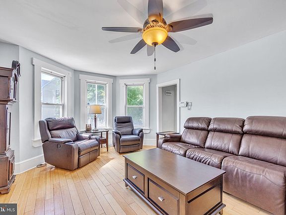 4th image of 183 Bishop Ave