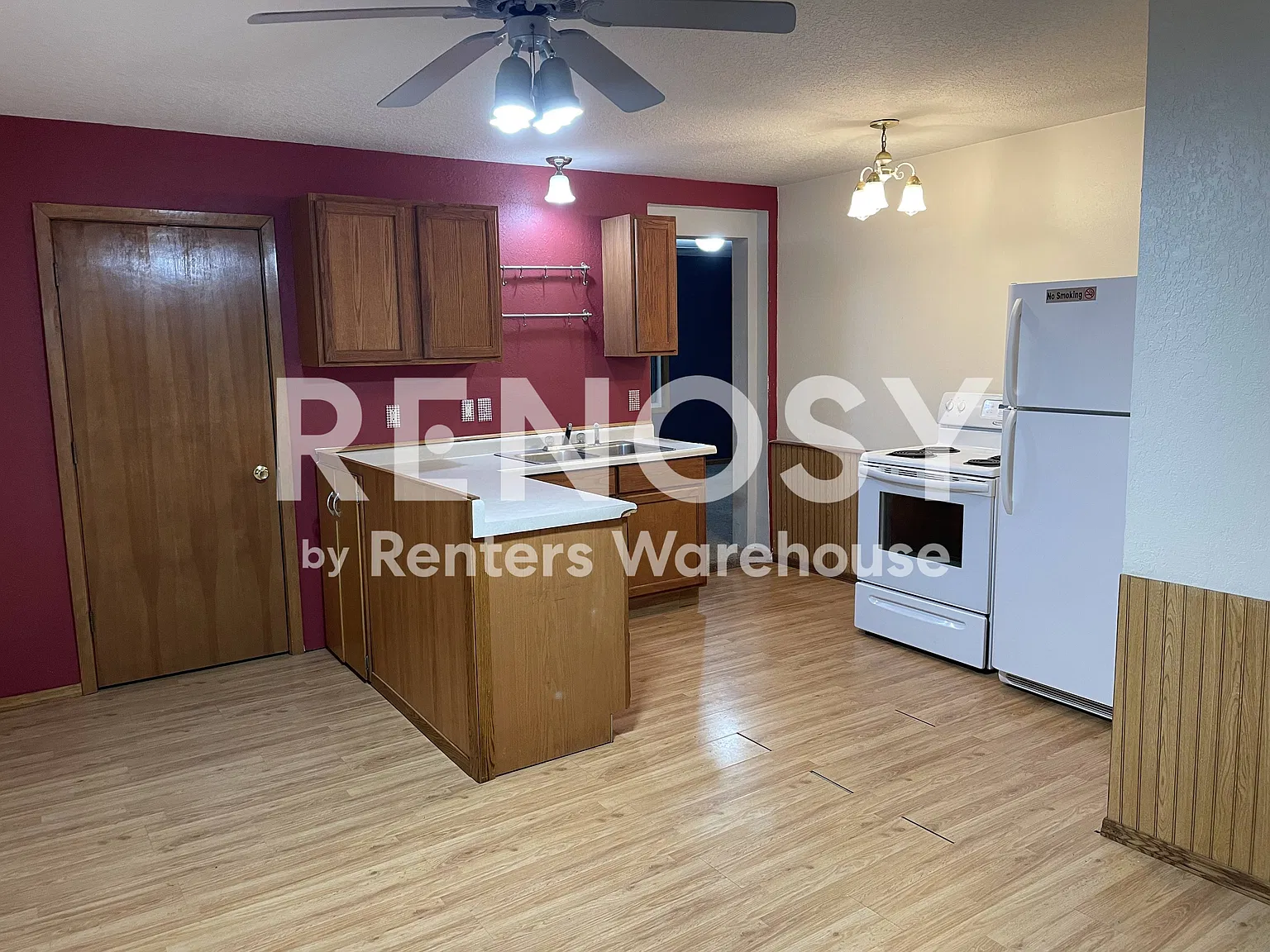 Available Now-2br/1ba Duplex Back Unit Outside Amery, Wi — Photo 2