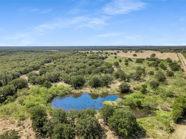 5637 Jeddo Rd, Waelder, TX 78959