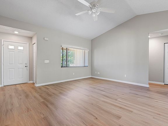 5th image of 12 Blairmore Pl