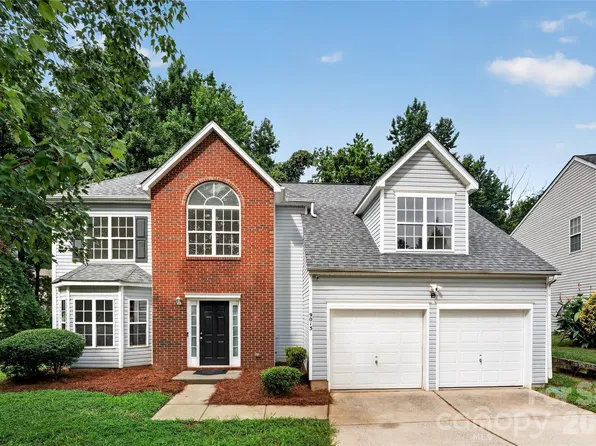 9013 Broad Ridge Ct, Charlotte, NC 28269