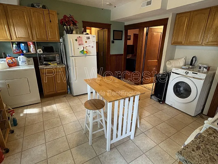 11 Olga Ave — Photo 13