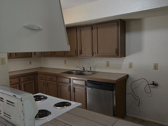 5th image of 7508 Parkwood Ln