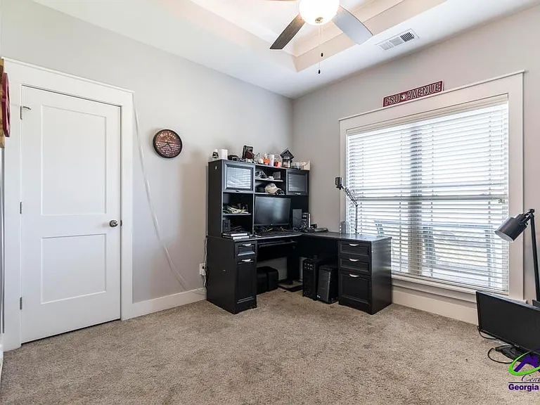 306 Rustic Live Oak Trl — Photo 21
