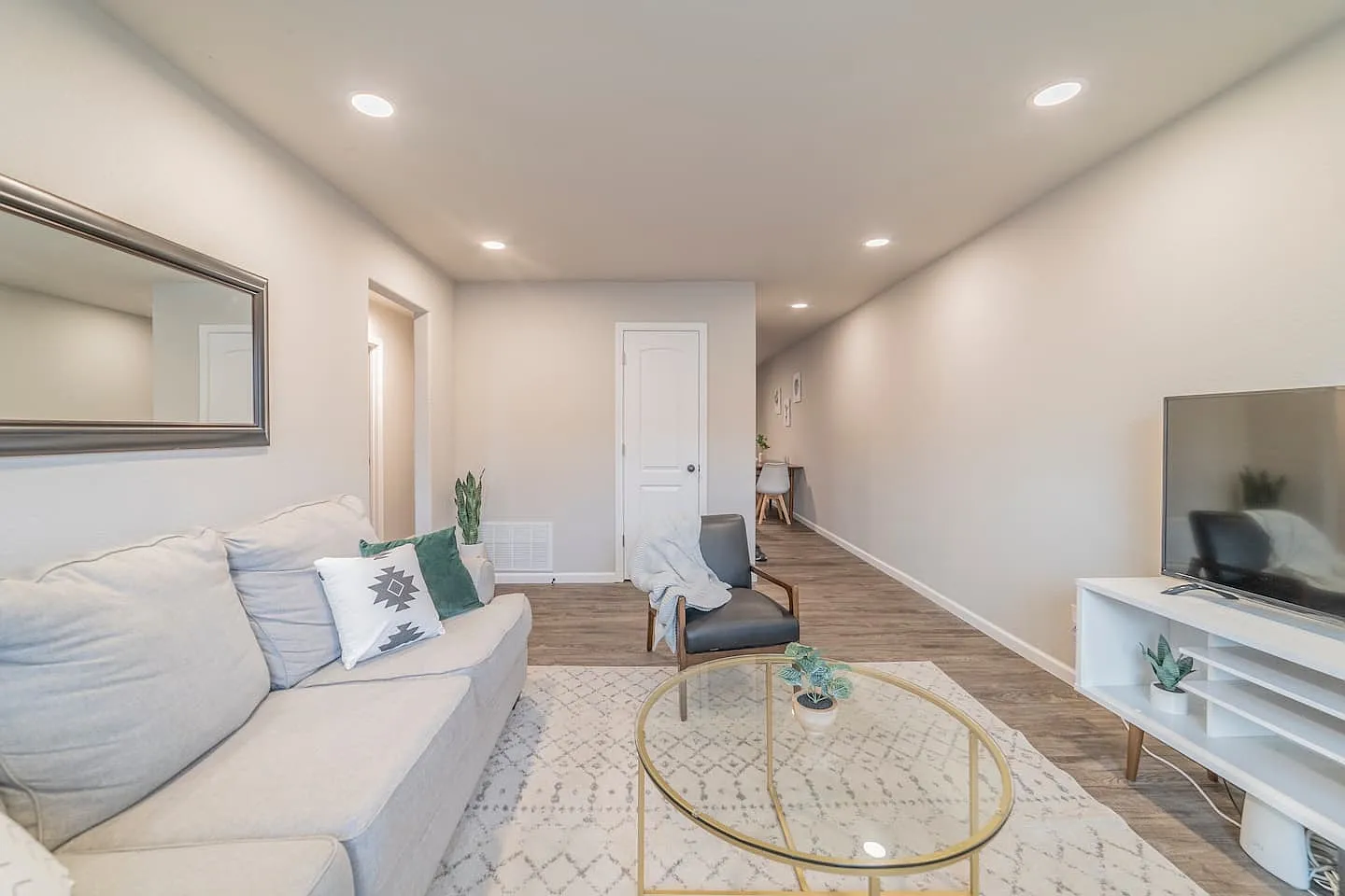 2 bed, $2,250 — Photo 1