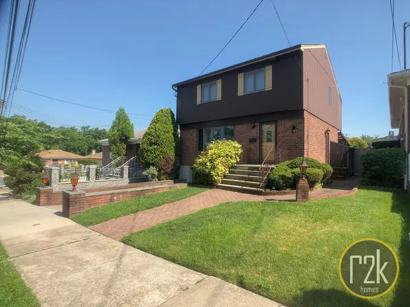 22304 41st Avenue image 1 of 25