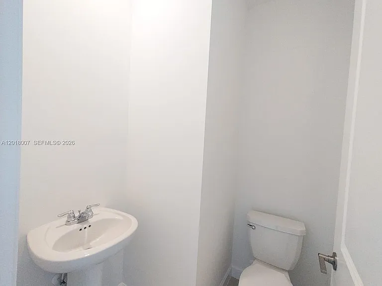 535 SE Rivergrass St #535 — Photo 23