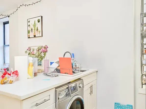 339 East 95th Street image 3 of 8